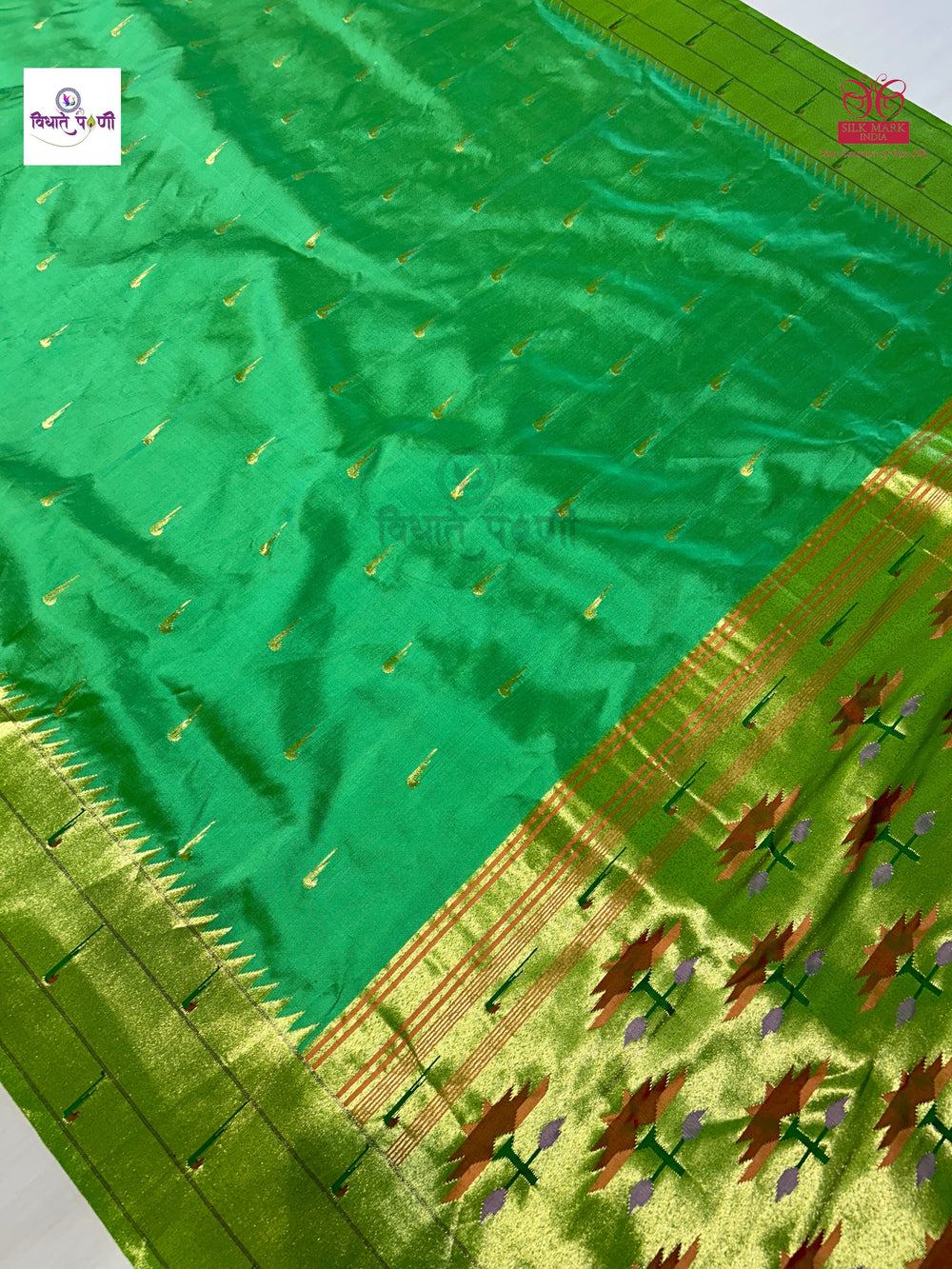 Green Handloom Pure Silk Triple Munia Border Paithani Saree — pallu with zari brocade detail — Vidhate Paithani, Yeola