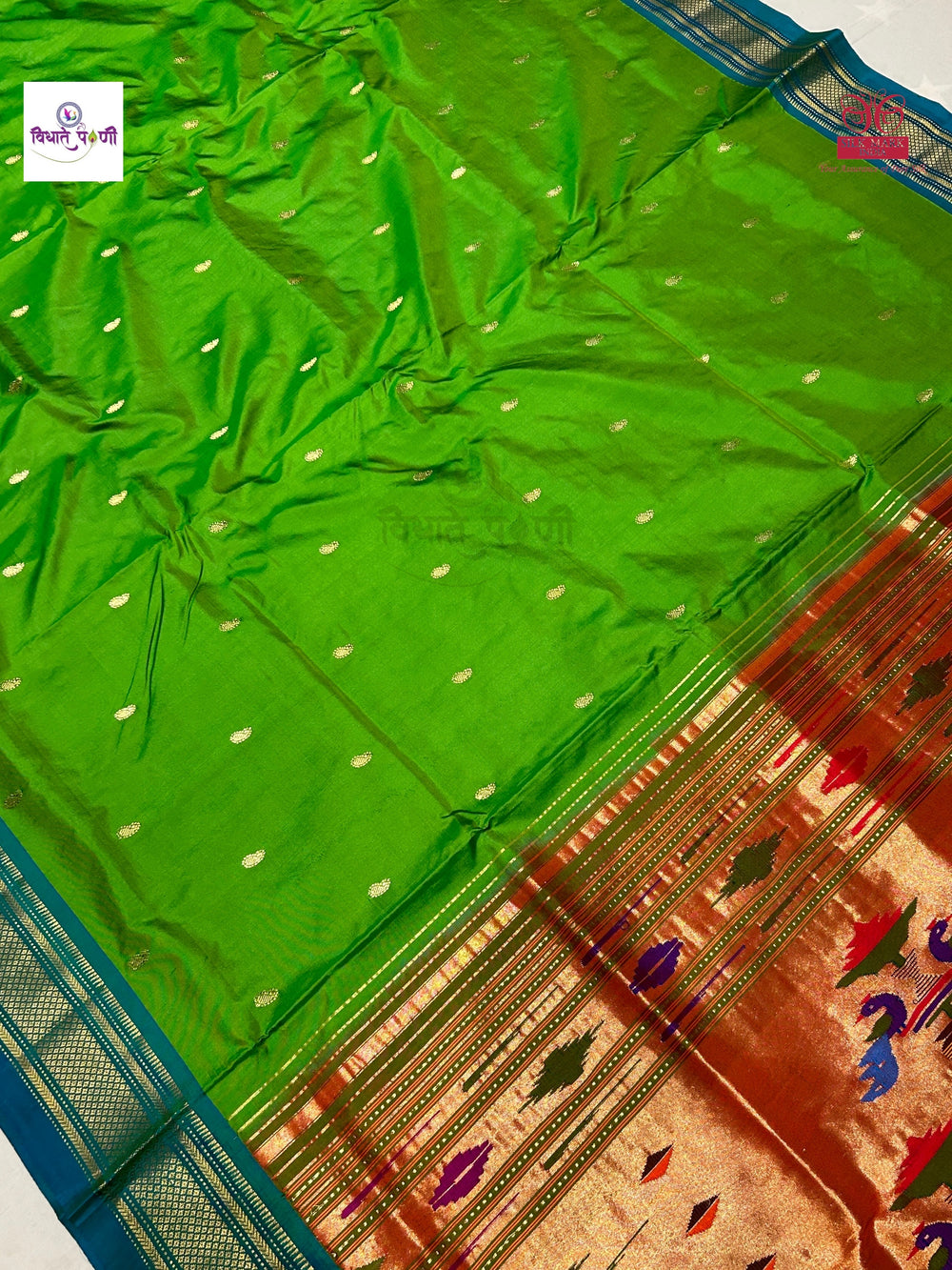 Parrot Green Handloom Pure Silk Double Pallu Paithani Saree — zari border close-up — Vidhate Paithani, Yeola