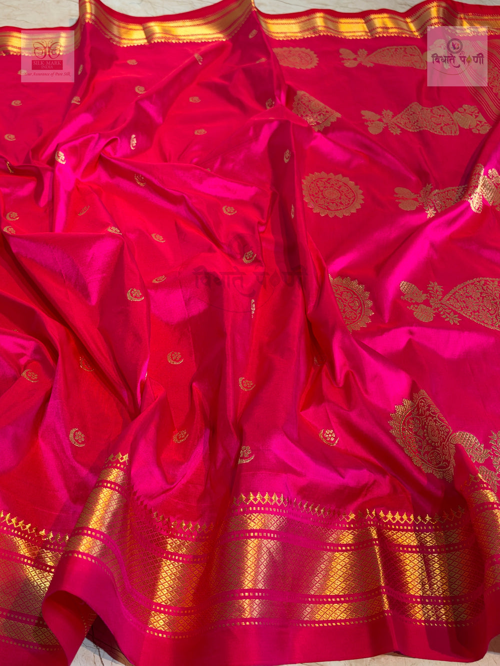Vintage Handloom Pure Silk Chandrakor Paithani Saree - Rani Pink — body weave and chandrakor butti detail — Vidhate Paithani, Yeola
