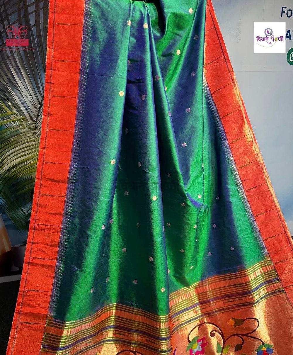 Sea Green Handloom Pure Silk Single Munia Paithani Saree — pallu with zari brocade detail — Vidhate Paithani, Yeola