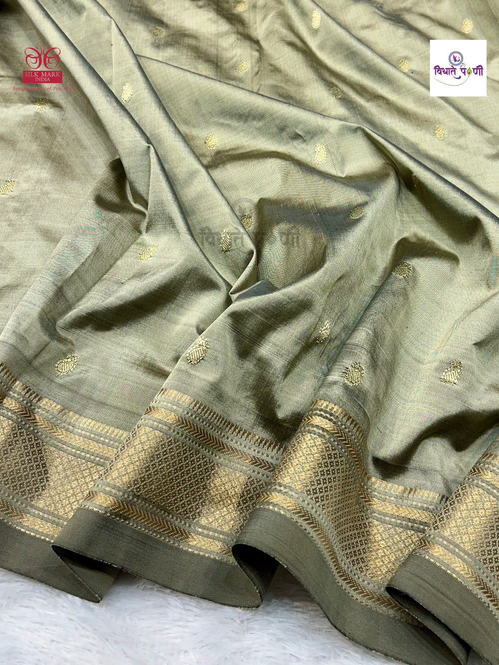 Handloom Pure Silk Double Pallu Paithani Saree