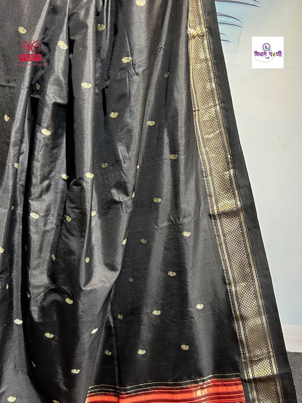 Handloom Pure Silk Double Pallu Paithani Saree - Black