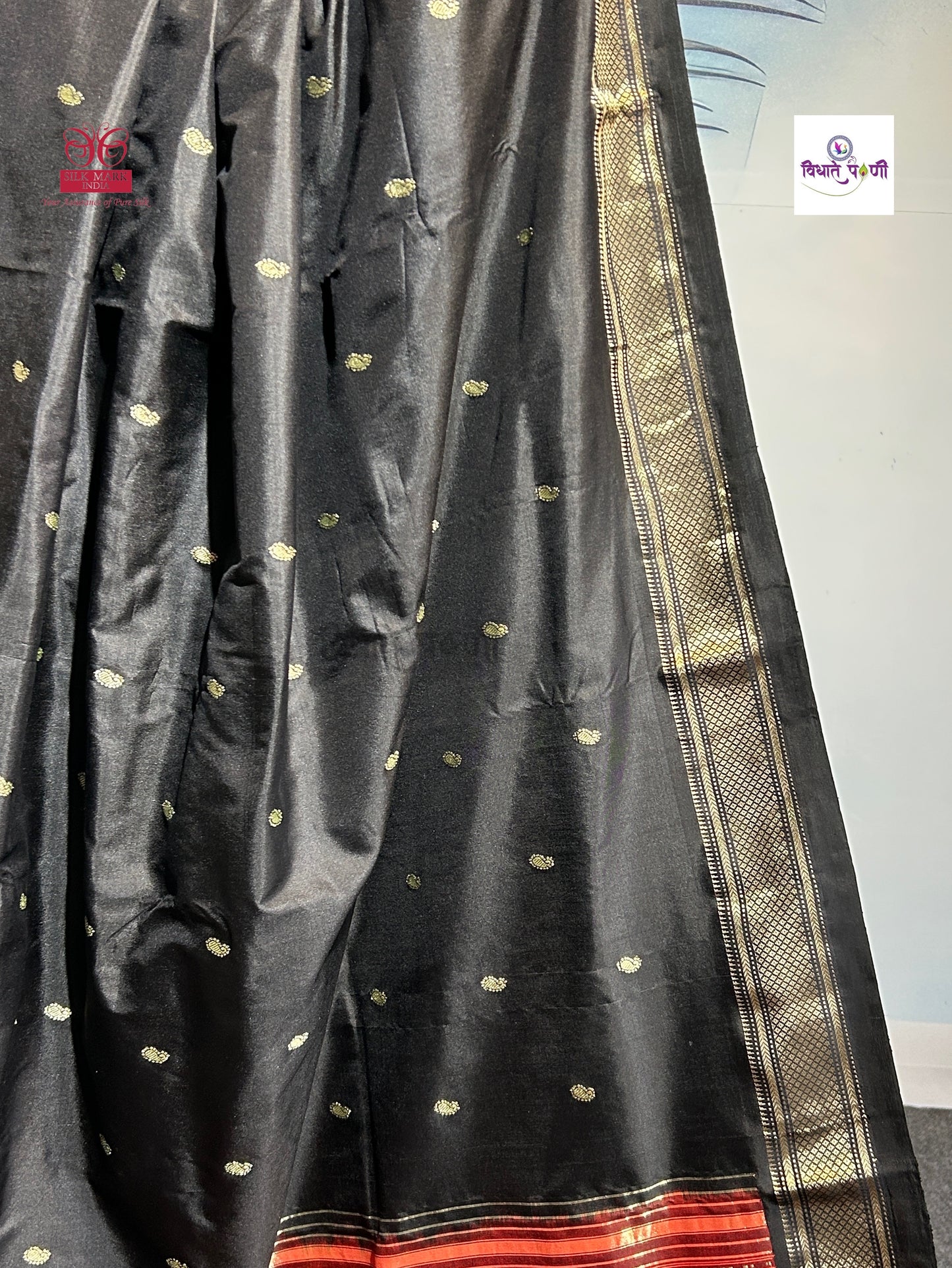 Handloom Pure Silk Double Pallu Paithani Saree