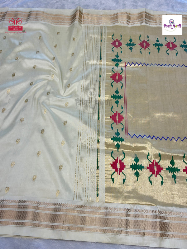 Vintage Handloom Pure Silk Paithani Saree - Tawa Pallu - Cream