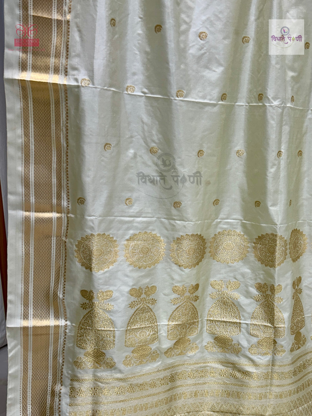 Vintage Handloom Pure Silk Paithani Saree - Off White