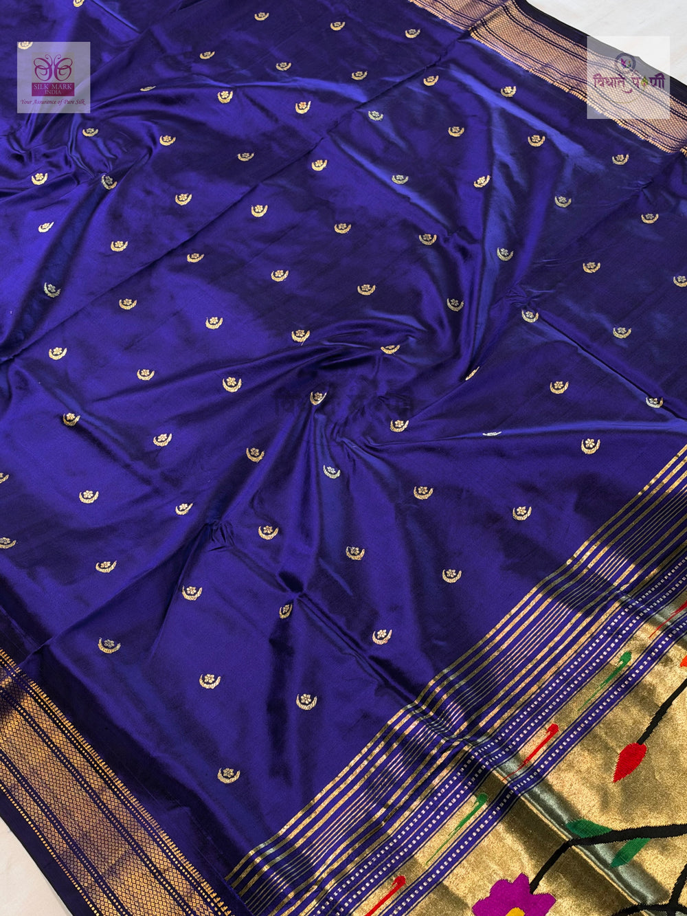 Handloom Pure Silk Chandrakor Butta Paithani Saree - Black by Purple — pallu with woven border detail — Vidhate Paithani, Yeola