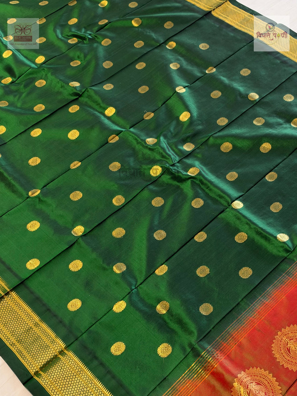 Handloom Pure Silk Maharani Paithani Saree- Bottle Green — close-up — Vidhate Paithani, Yeola