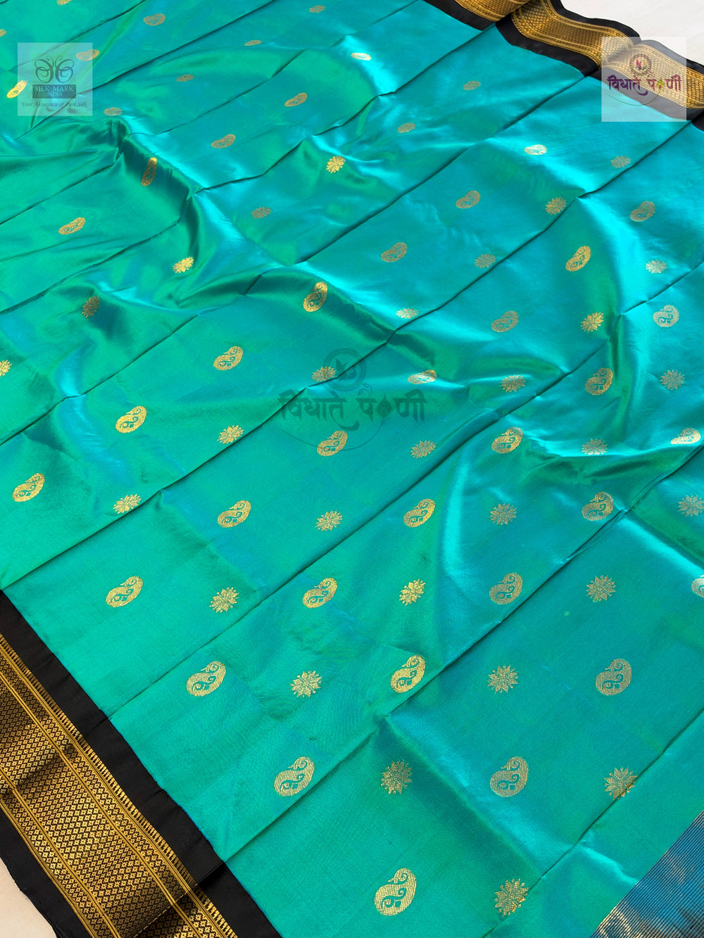Handloom Pure Silk Maharani Paithani Saree- Turquoise — close-up — Vidhate Paithani, Yeola