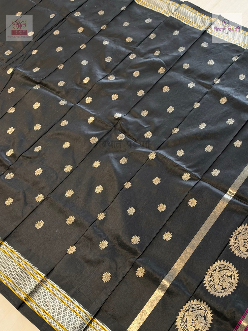 Handloom Pure Silk Maharani Paithani Saree- Black Silver Zari — close-up — Vidhate Paithani, Yeola