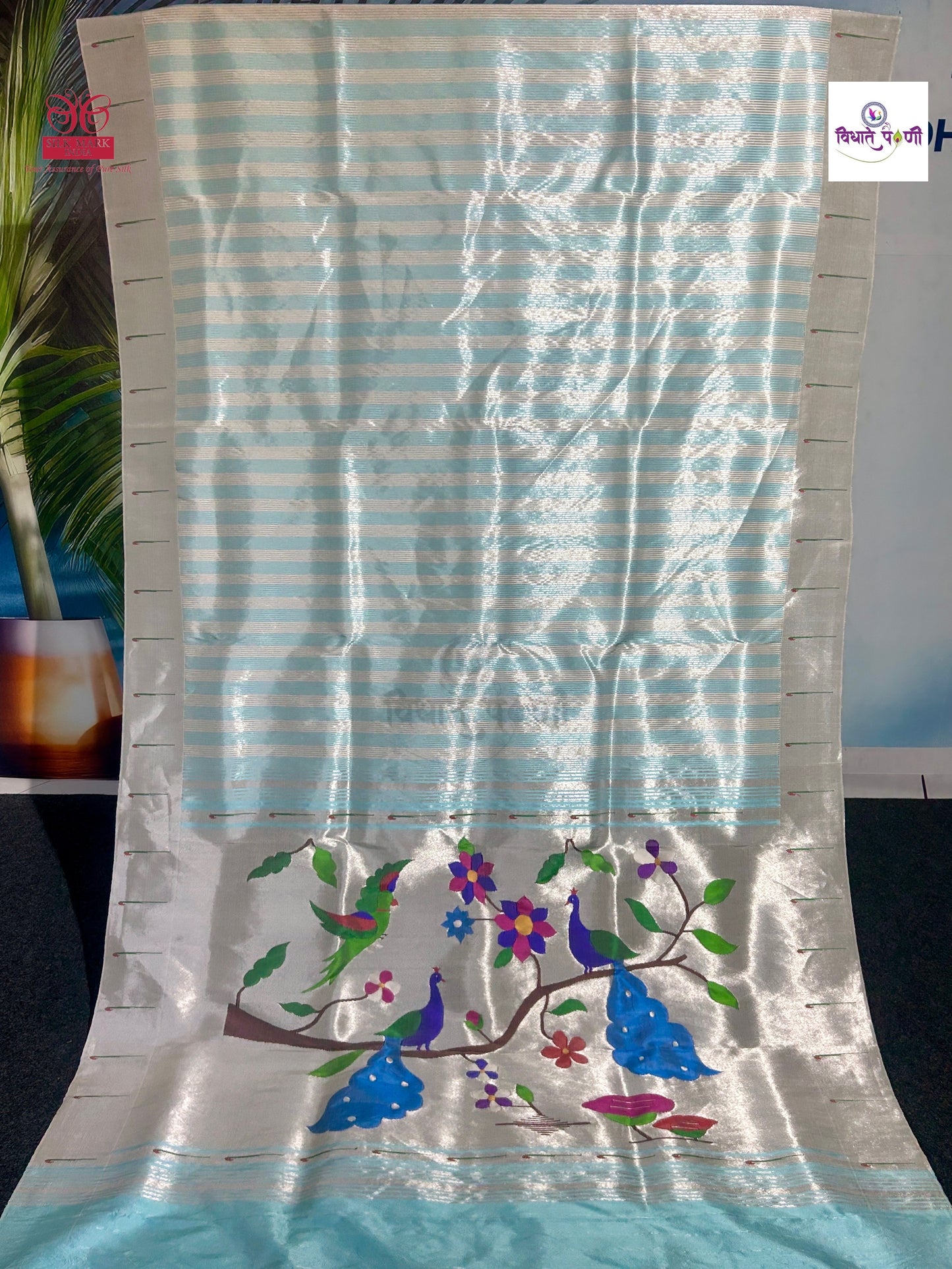 Handloom Pure Silk Single Munia Border Paithani Saree
