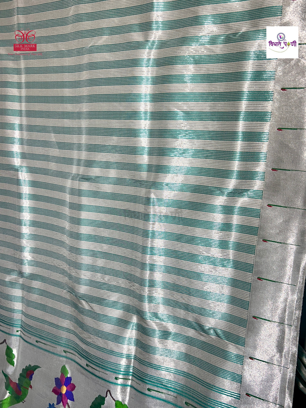 White Handloom Pure Silk Single Munia Paithani Saree — pallu with zari brocade detail — Vidhate Paithani, Yeola