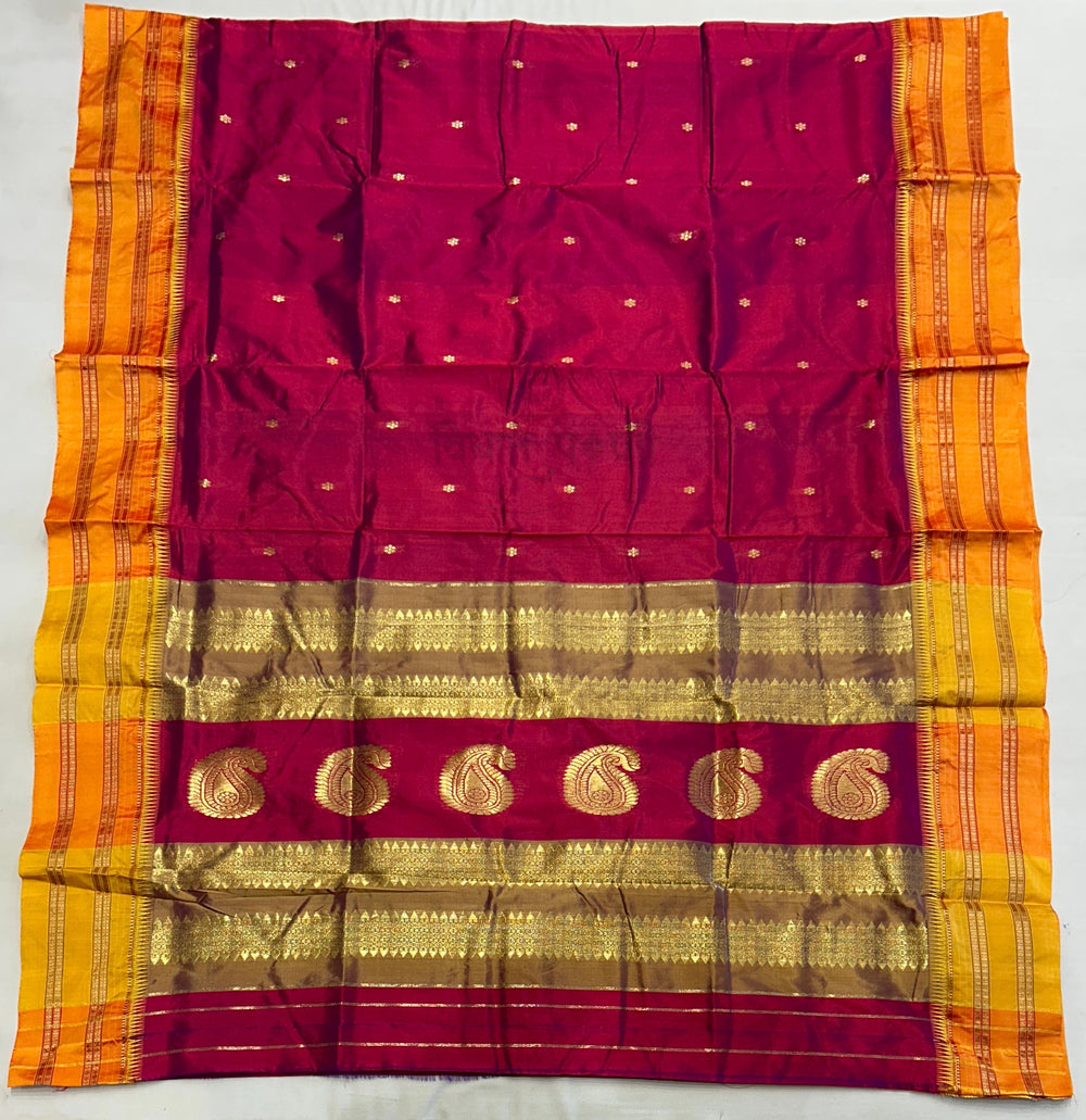 Dalimbi Narayanpeth Single Ply Pure Silk Saree — pallu with woven border detail — Vidhate Paithani, Yeola
