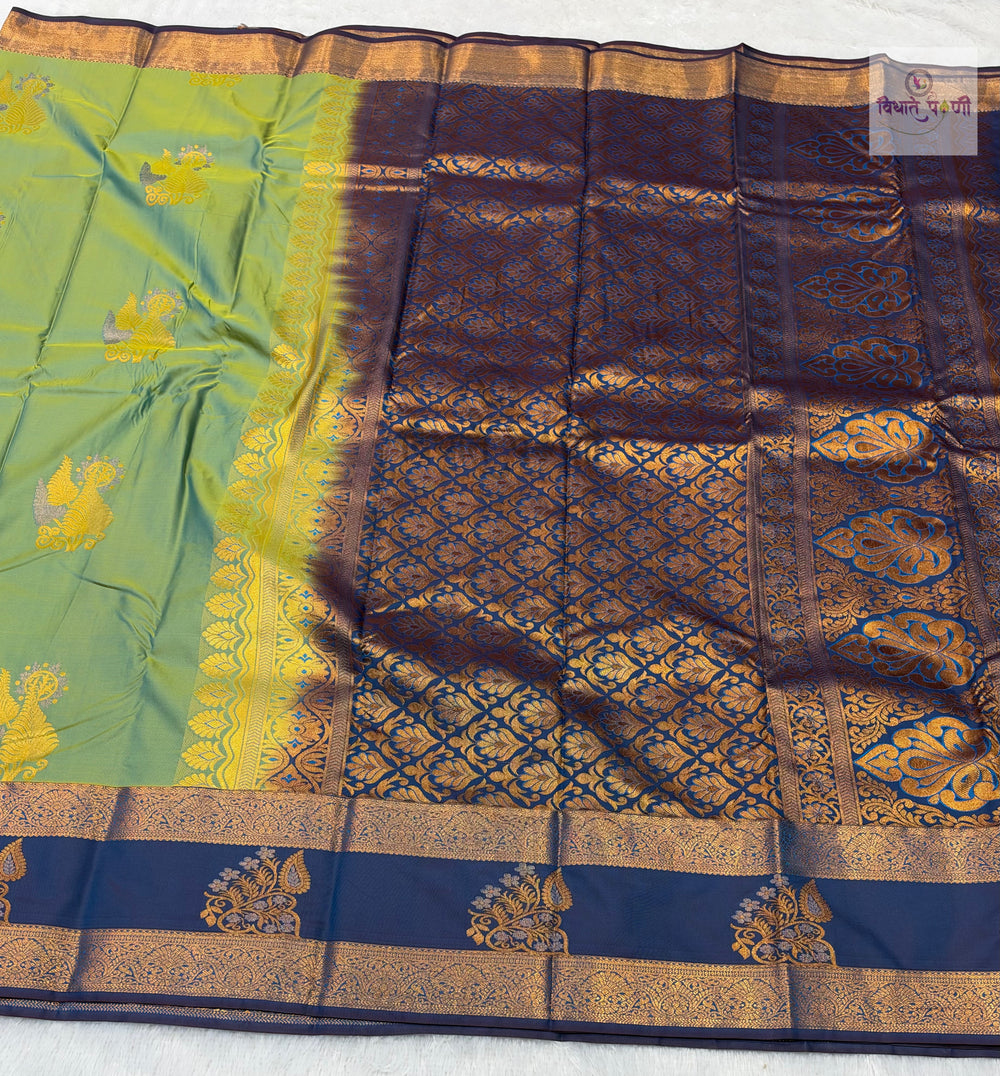 Gadhwal Semi Silk Saree — close detail of the weave — Vidhate Paithani