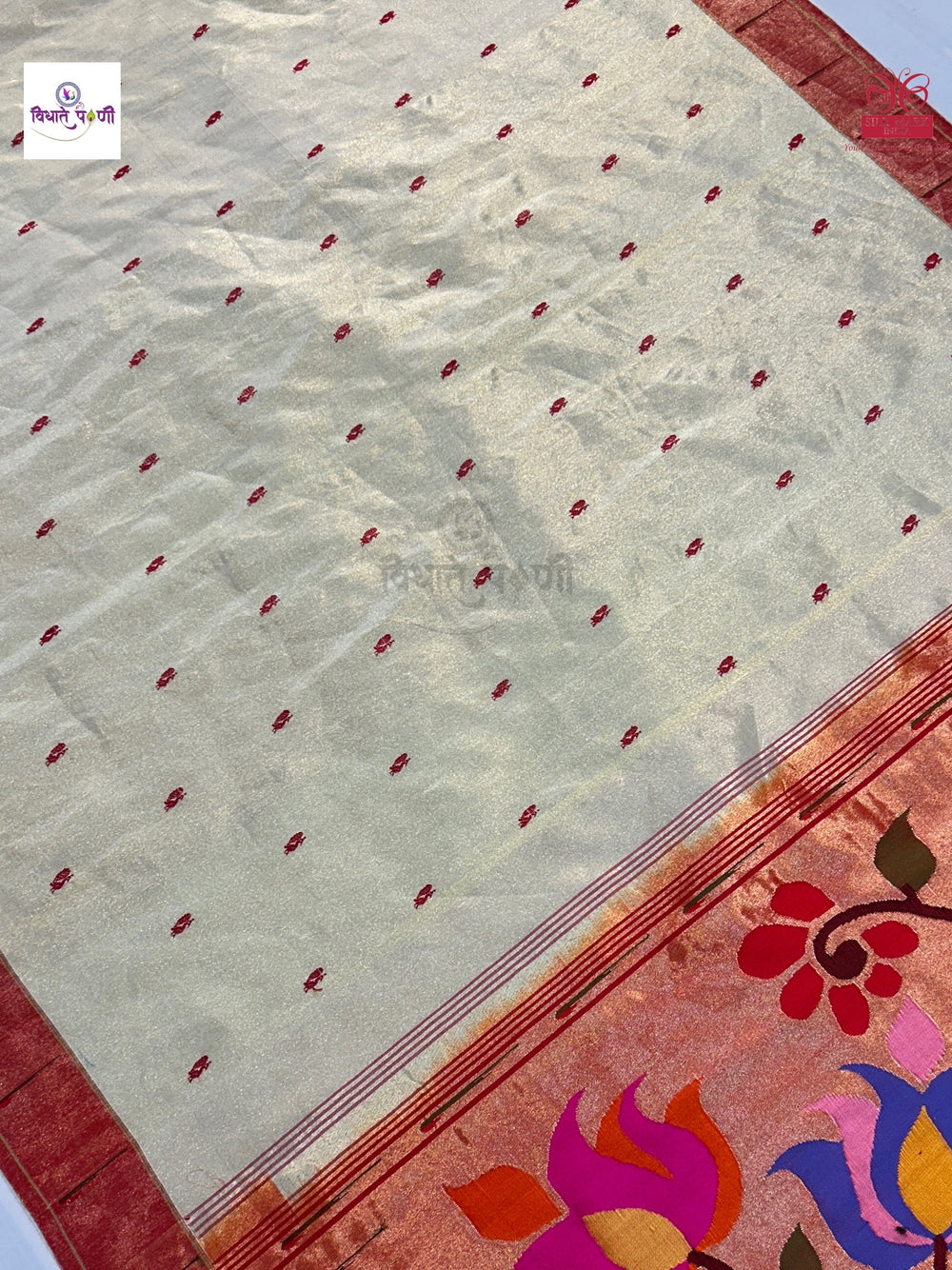 Handloom Pure Tissue Single Munia Paithani Saree - 1 — pallu with zari brocade detail — Vidhate Paithani, Yeola