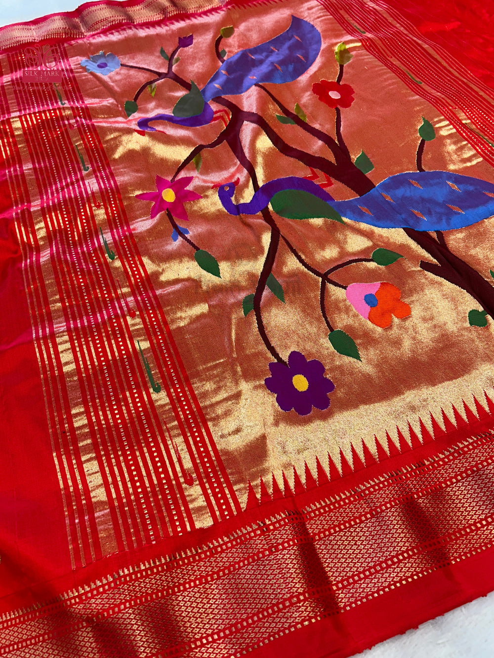Handloom Pure Silk Designer Pallu Paithani- 9 Yard Red
