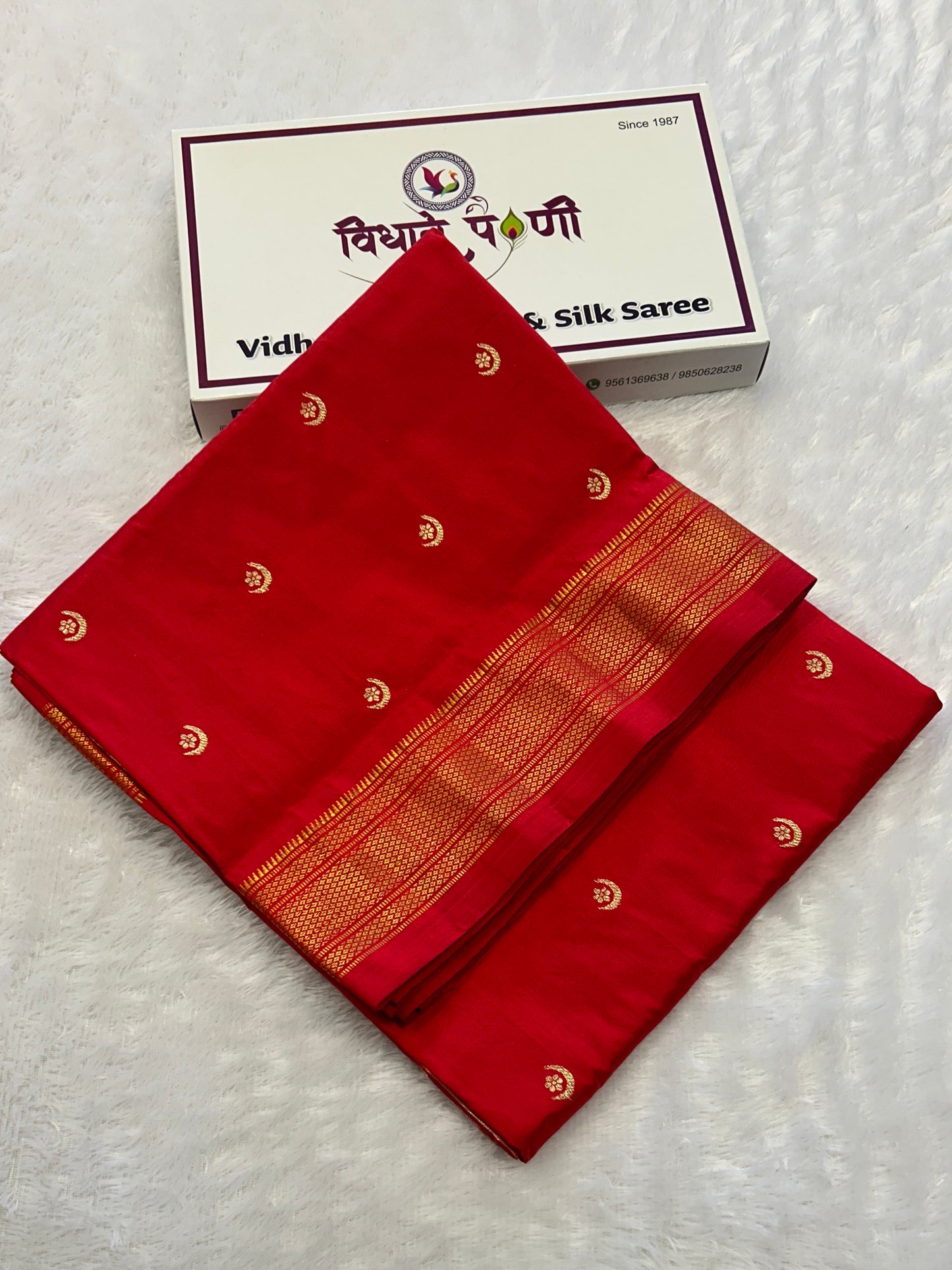 Handloom Pure Silk Chandrakor Butta Paithani Saree