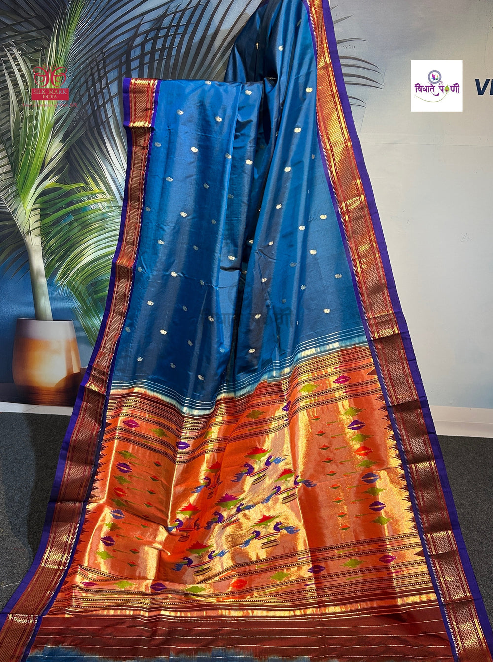 Handloom Pure Silk Double Pallu Paithani Saree - Firozi