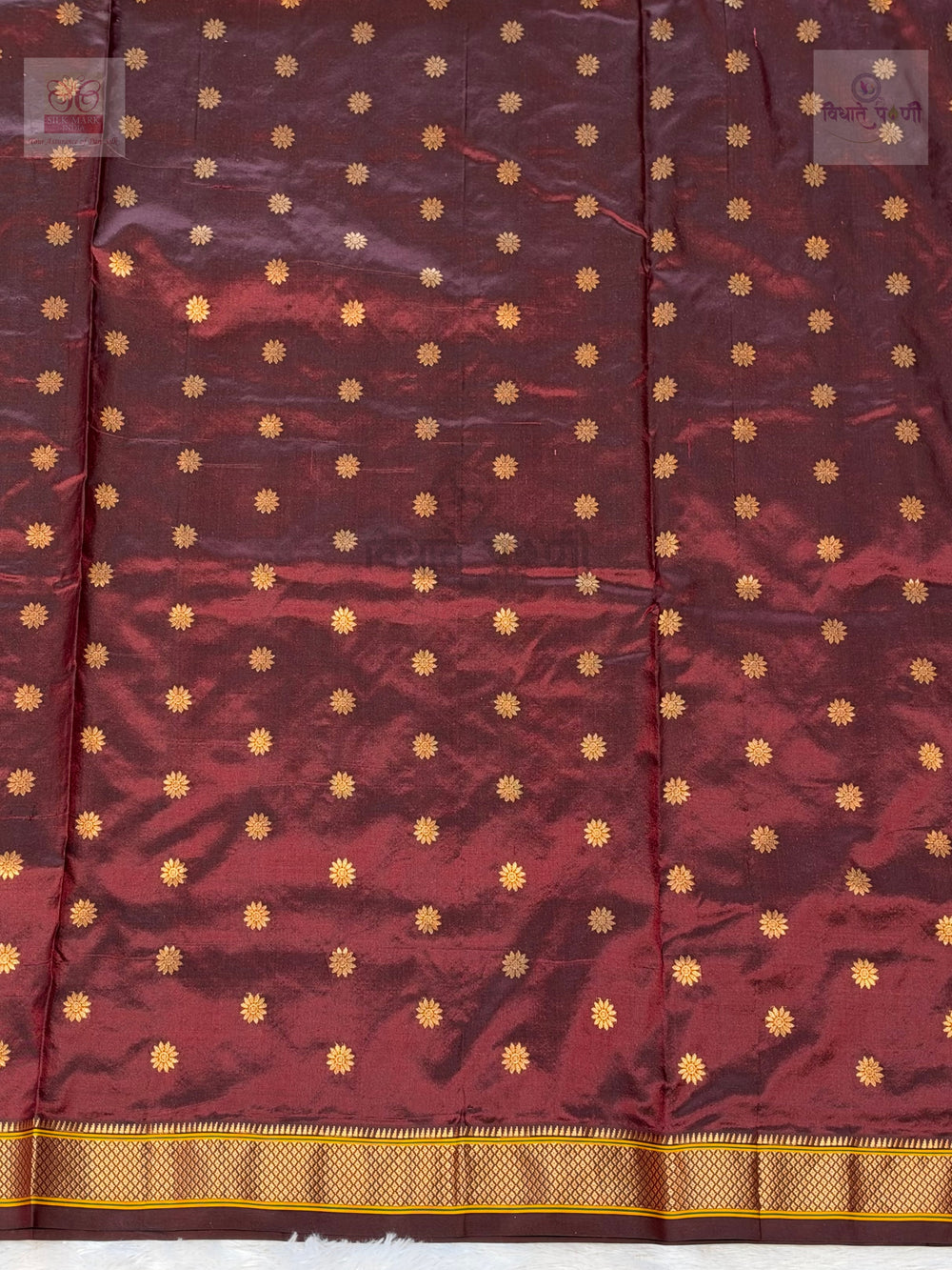 Powerloom Pure Silk Kalanjali Paithani Saree - Maroon — close-up — Vidhate Paithani